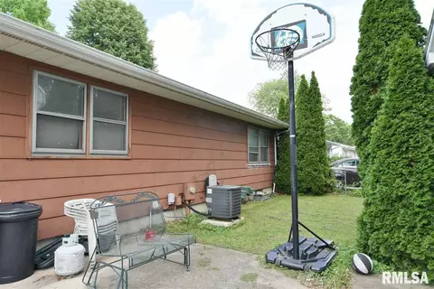 2916 Somerton Rd, Springfield, IL 62702 photo 28
