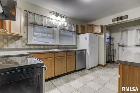 1706 S Whittier Ave, Springfield, IL 62704 photo 6