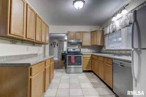 1706 S Whittier Ave, Springfield, IL 62704 photo 9