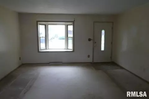 2409 E Devonshire Rd, Springfield, IL 62703 photo 3
