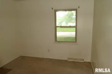 2409 E Devonshire Rd, Springfield, IL 62703 photo 9