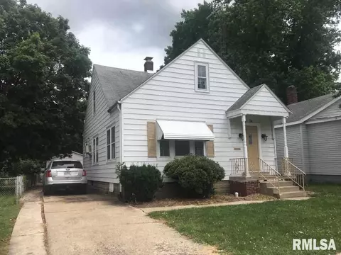 914 N 11th St, Springfield, IL 62702 photo 2