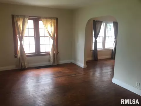 914 N 11th St, Springfield, IL 62702 photo 20