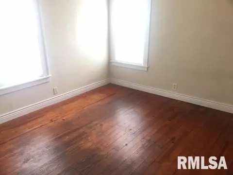 914 N 11th St, Springfield, IL 62702 photo 23