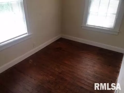 914 N 11th St, Springfield, IL 62702 photo 24
