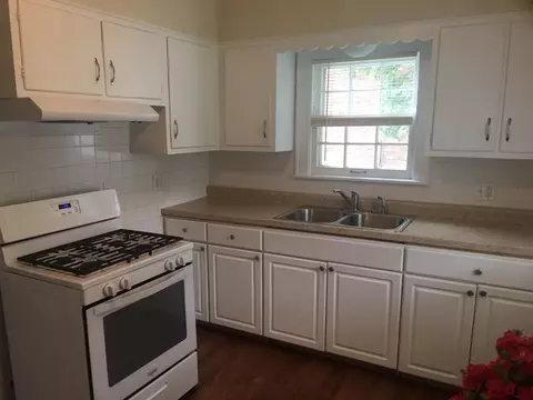 914 N 11th St, Springfield, IL 62702 photo 7