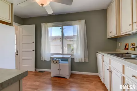3225 Sherman St, Springfield, IL 62703 photo 10