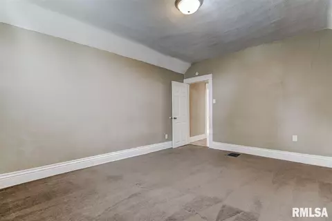 212 W Pine St, Springfield, IL 62704 photo 9