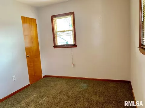 3104 S 13th St, Springfield, IL 62703 photo 8