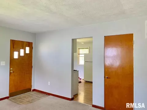 3104 S 13th St, Springfield, IL 62703 photo 5