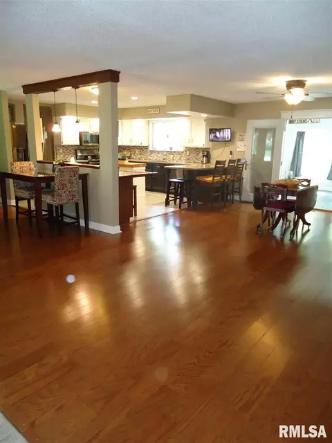5 Ross Dr, Springfield, IL 62711 photo 9