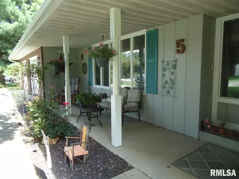 5 Ross Dr, Springfield, IL 62711 photo 4