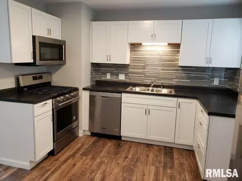 11 Salem Rd, Springfield, IL 62702 photo 2