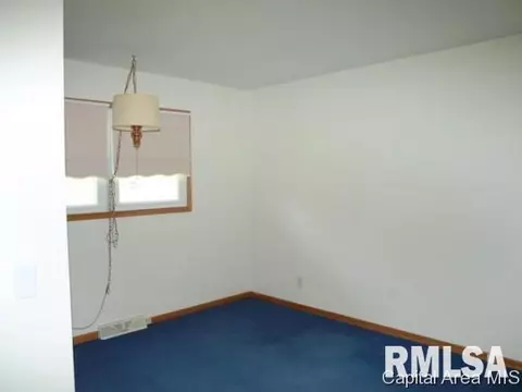 205 N Cedar, Abingdon, IL 61410 photo 7