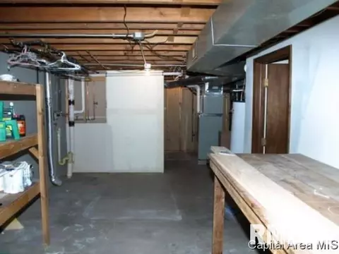 205 N Cedar, Abingdon, IL 61410 photo 15