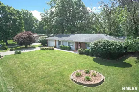 30 Horseshoe Dr, Springfield, IL 62702 photo 1