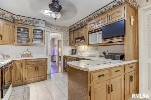 2205 Westview Ave, Springfield, IL 62704 photo 6