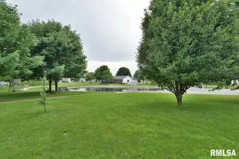 100 Genoa Dr, Springfield, IL 62703 photo 5
