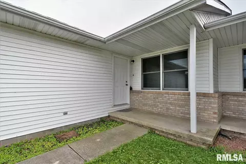 100 Genoa Dr, Springfield, IL 62703 photo 6