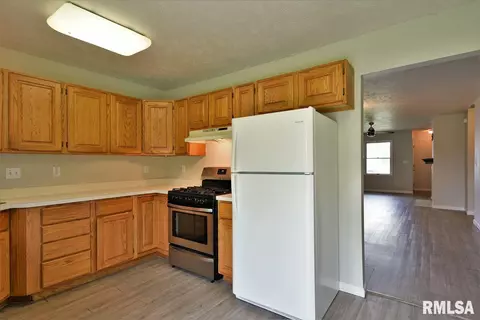 100 Genoa Dr, Springfield, IL 62703 photo 14