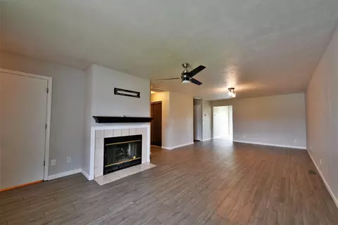 100 Genoa Dr, Springfield, IL 62703 photo 8