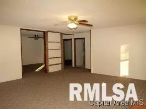 163 Washington, Saint Augustine, IL 61474 photo 4
