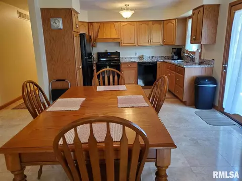 107 White Birch Rd, Springfield, IL 62712 photo 9