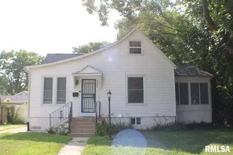2005 Elizabeth St, Springfield, IL 62702 photo 1