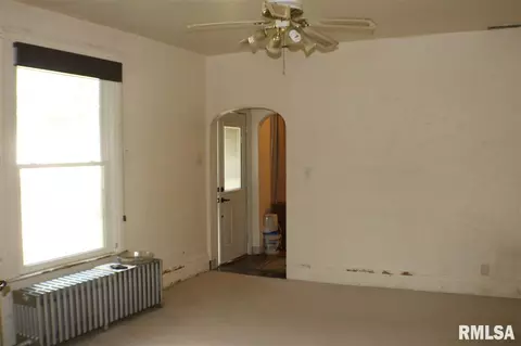 2005 Elizabeth St, Springfield, IL 62702 photo 2