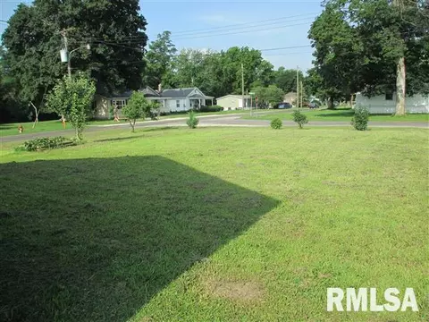302 E Piper St, Bluffs, IL 62621 photo 9
