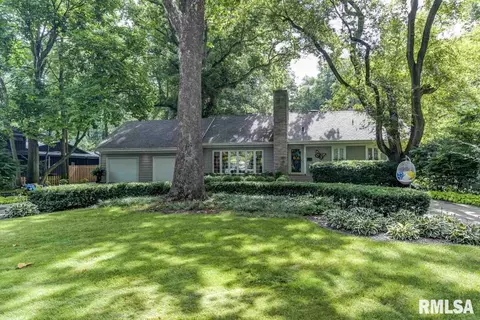 1925 Outer Park Dr, Springfield, IL 62704 photo 1