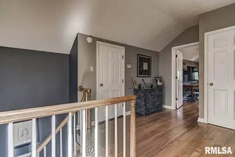1925 Outer Park Dr, Springfield, IL 62704 photo 16