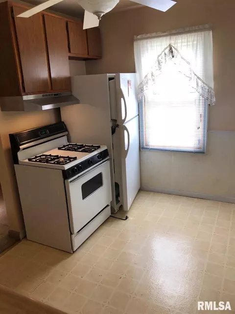 1901 N 20th St, Springfield, IL 62702 photo 4
