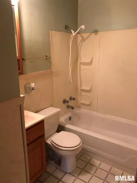 1901 N 20th St, Springfield, IL 62702 photo 6