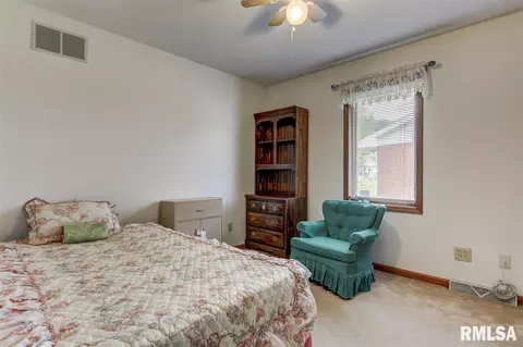 216 Prestwick Rd, Springfield, IL 62707 photo 19