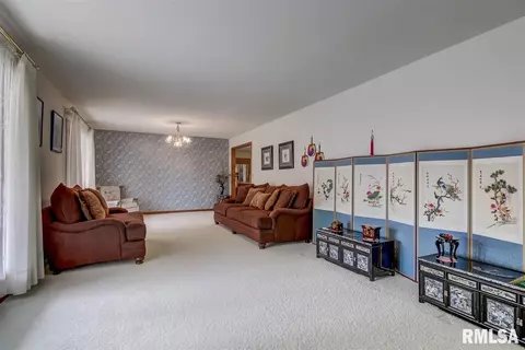 216 Prestwick Rd, Springfield, IL 62707 photo 4