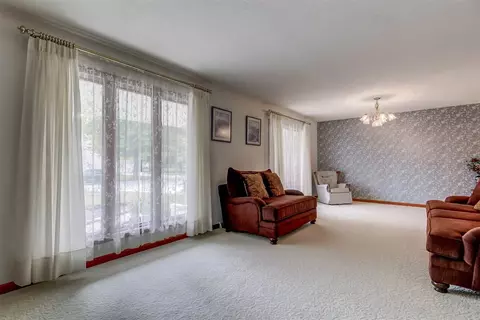 216 Prestwick Rd, Springfield, IL 62707 photo 3