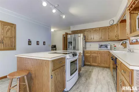 216 Prestwick Rd, Springfield, IL 62707 photo 9