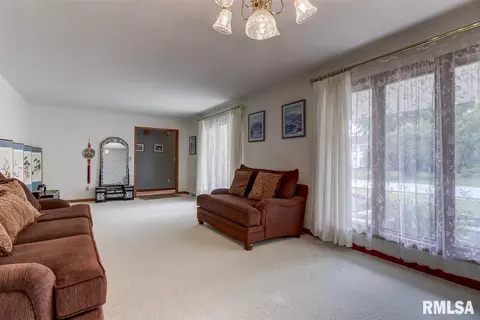 216 Prestwick Rd, Springfield, IL 62707 photo 5