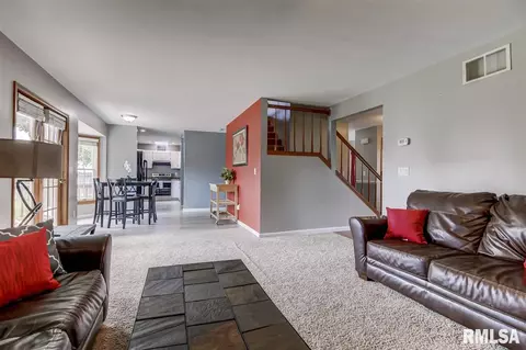 1108 Equestrian Ln, Springfield, IL 62712 photo 10