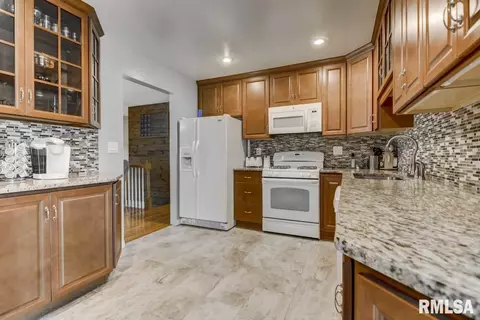 8 Rainbow Rd, Springfield, IL 62712 photo 9