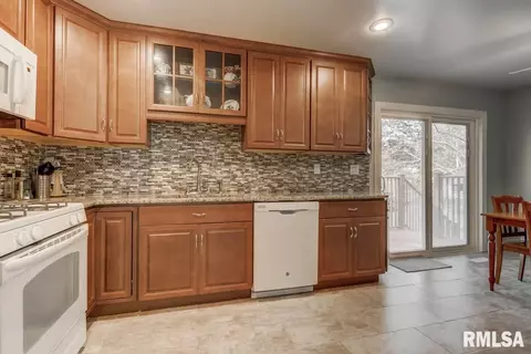 8 Rainbow Rd, Springfield, IL 62712 photo 12