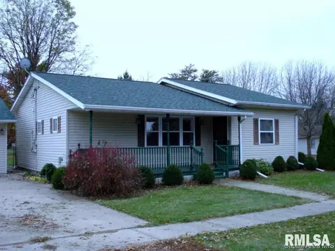 130 E Willard, Wataga, IL 61488 photo 4