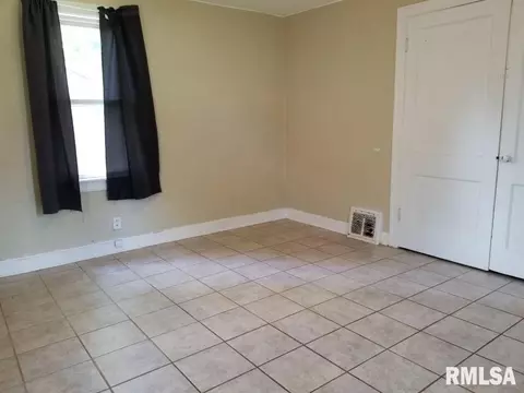 1619 N 7th St, Springfield, IL 62702 photo 6