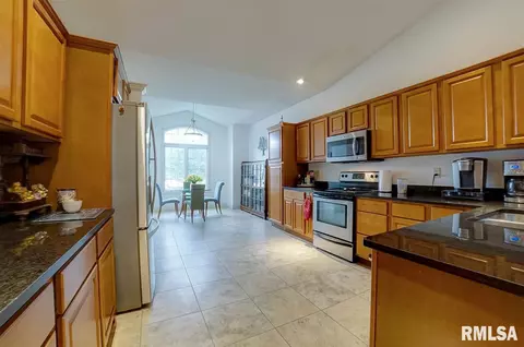 2314 Silver Stone Ct, Springfield, IL 62704 photo 9