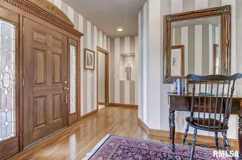 5225 Wildcat Run Dr, Springfield, IL 62711 photo 2
