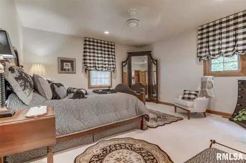 5225 Wildcat Run Dr, Springfield, IL 62711 photo 4