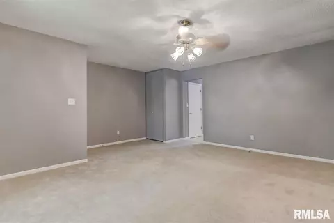 2230 Hazel Dell Rd, Springfield, IL 62703 photo 5