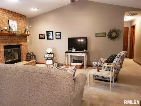 515 Bellerive Rd, Springfield, IL 62704 photo 7