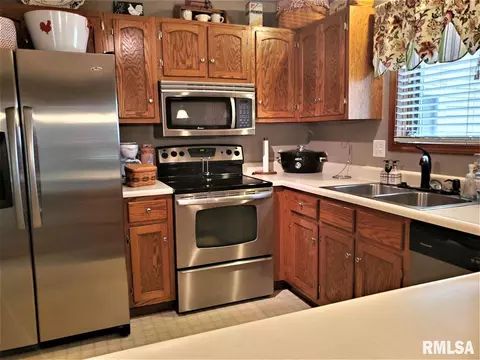 515 Bellerive Rd, Springfield, IL 62704 photo 17